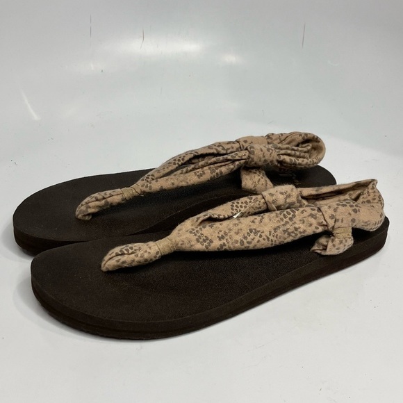 Sanuk sling print sandals tan brown size 7 - Picture 4 of 8